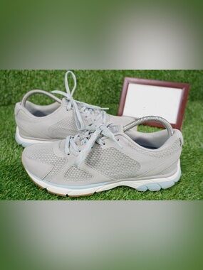 Vionic Light Gray Athletic Walking Shoes, 9.5M